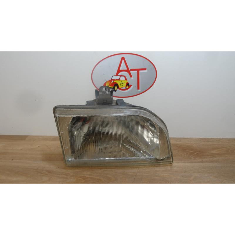 Optique avant principal droit (feux)(phare) FORD FIESTA III d’occasion