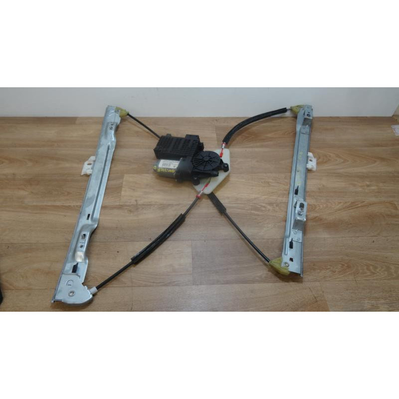 Leve vitre electrique avant droit CITROEN C4 PICASSO PHASE 1 d’occasion