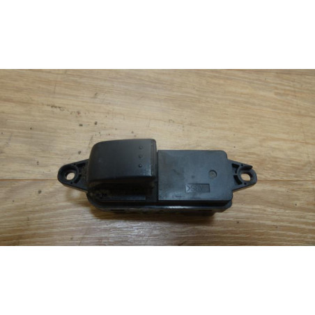 Interrupteur de leve vitre avant droit MAZDA MAZDA 5 BREAK PHASE 1 d’occasion
