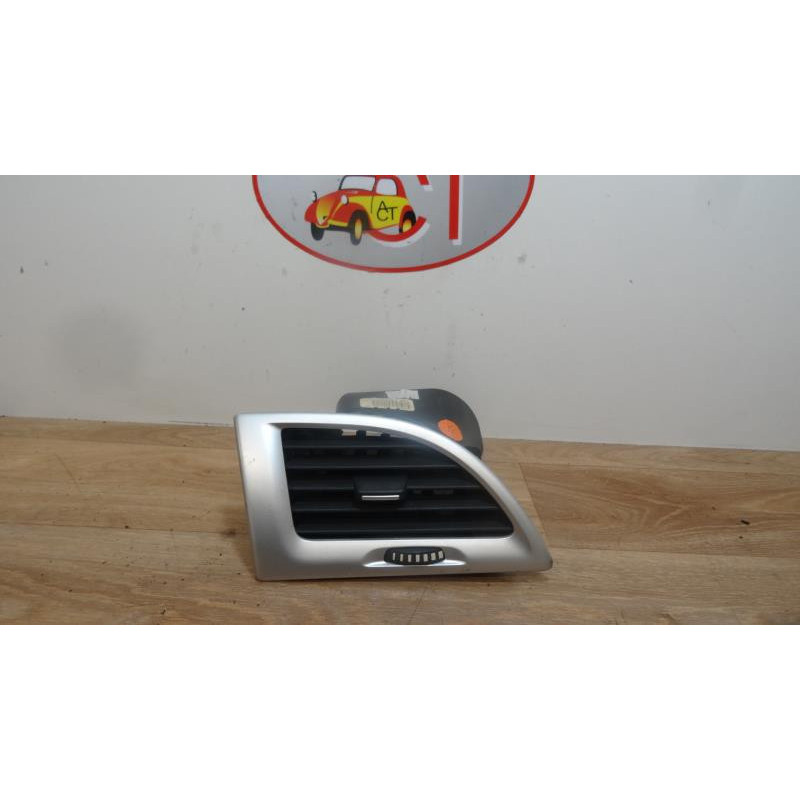 Aerateur tableau de bord avant gauche VOLKSWAGEN GOLF IV d’occasion