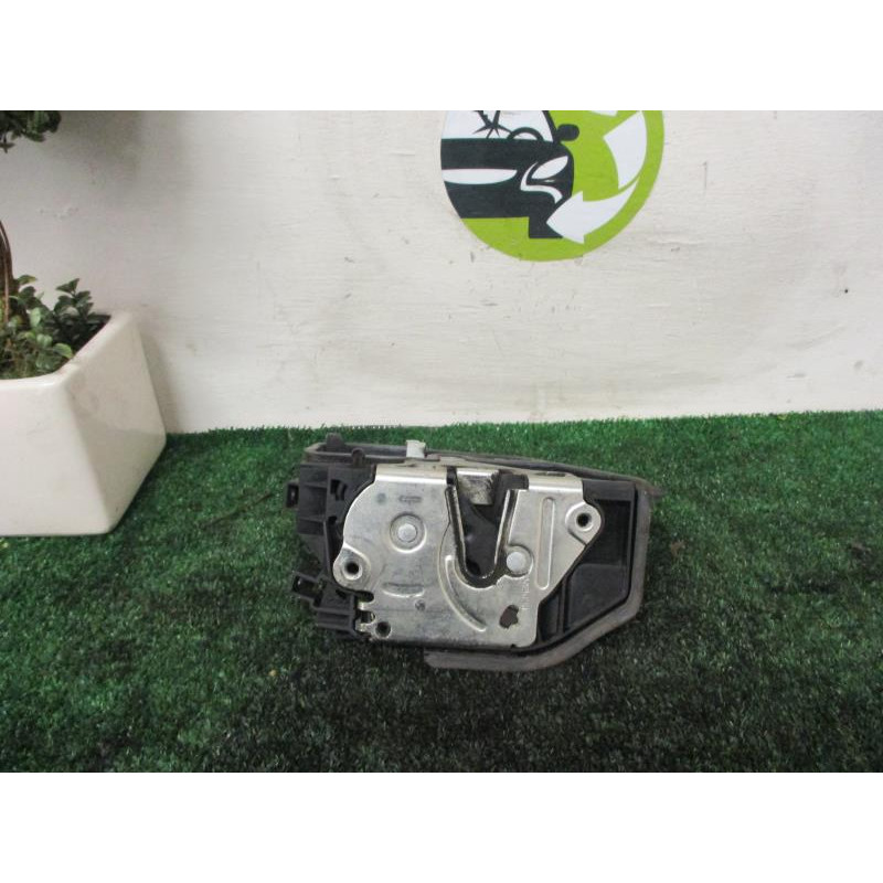 Serrure arriere droit BMW SERIE 1 (E87) PHASE 1 d’occasion