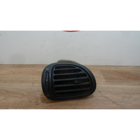Aerateur tableau de bord avant gauche PEUGEOT 206 STE d’occasion