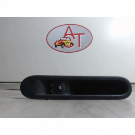 Poignee interieur arriere droit RENAULT ESPACE IV PHASE 2 d’occasion