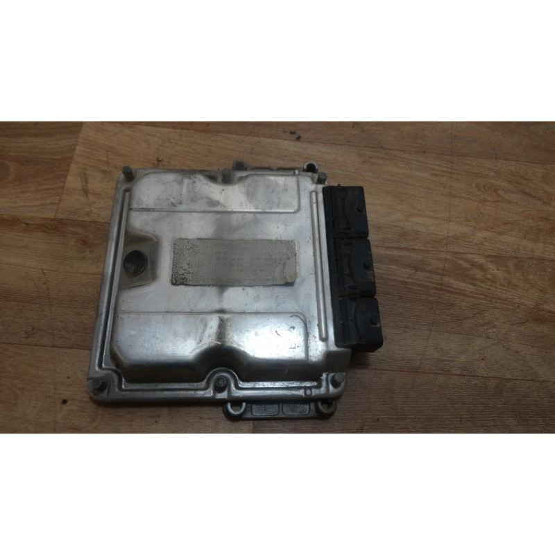Calculateur RENAULT SCENIC RX4 d’occasion