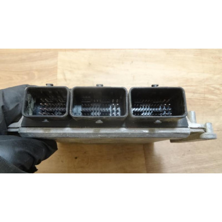 Calculateur RENAULT SCENIC RX4 d’occasion