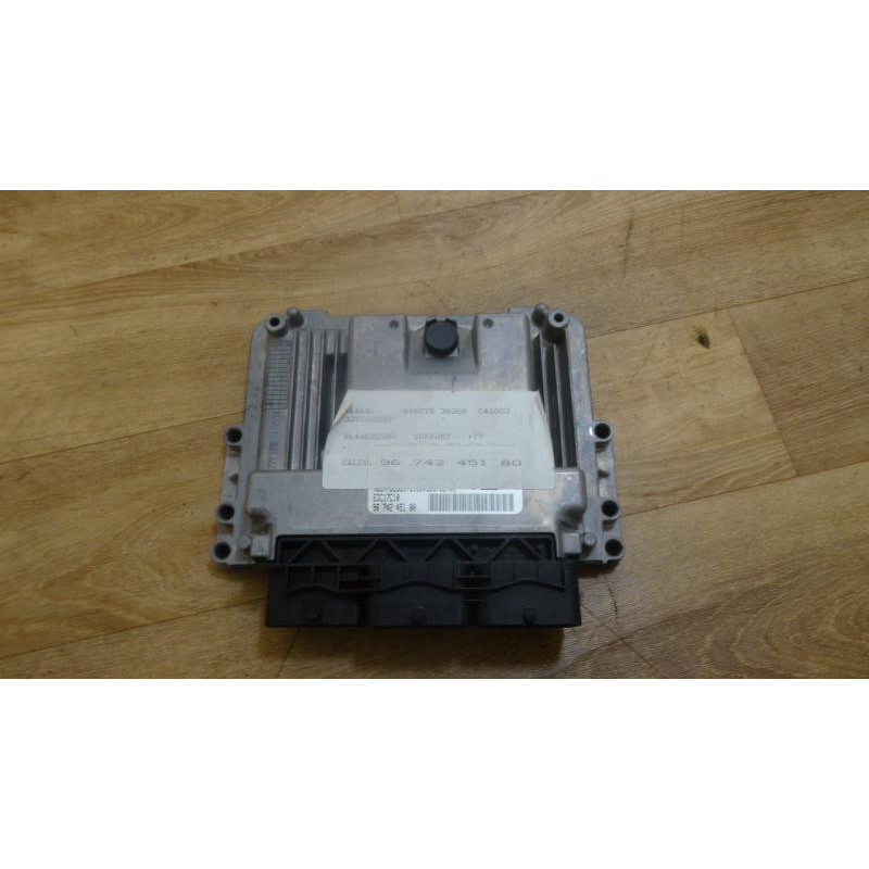 Calculateur PEUGEOT 308 PHASE 1 d’occasion
