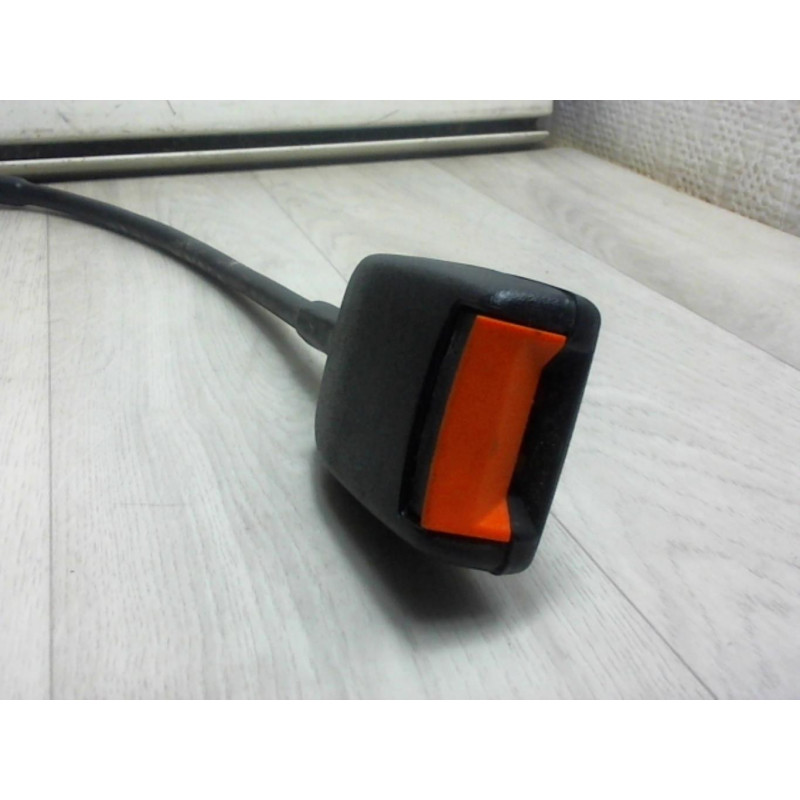 Attache ceinture avant gauche SIMPA  d’occasion