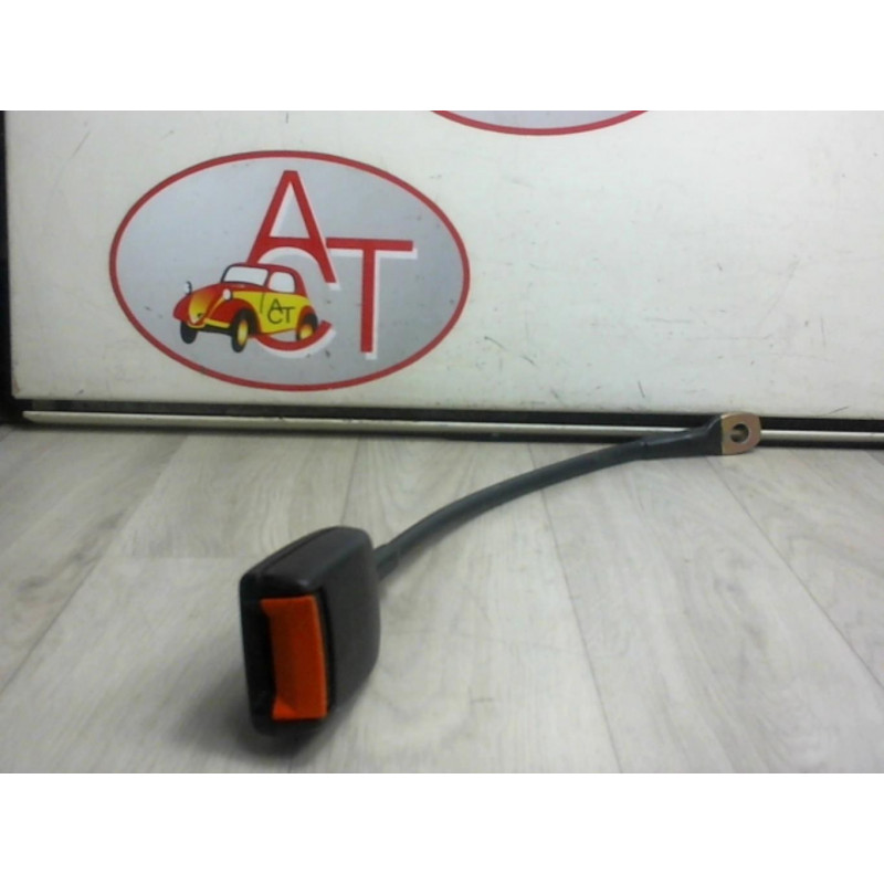 Attache ceinture avant droit SIMPA  d’occasion