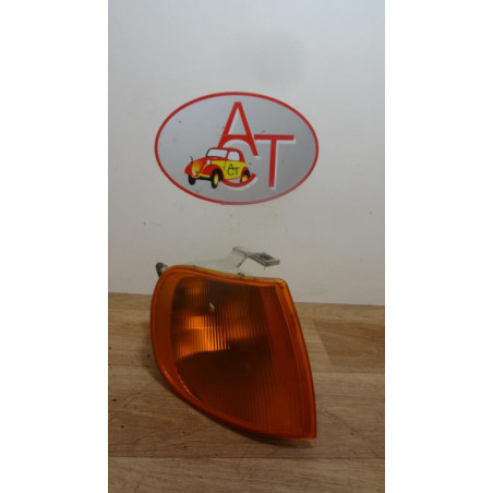 Optique avant secondaire droit (feux)(clignotant) VOLKSWAGEN POLO 1.4 GL d’occasion