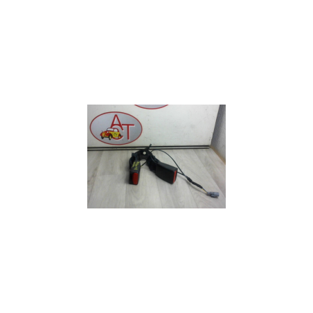 Attache ceinture arriere droit DACIA DUSTER PHASE 2 d’occasion