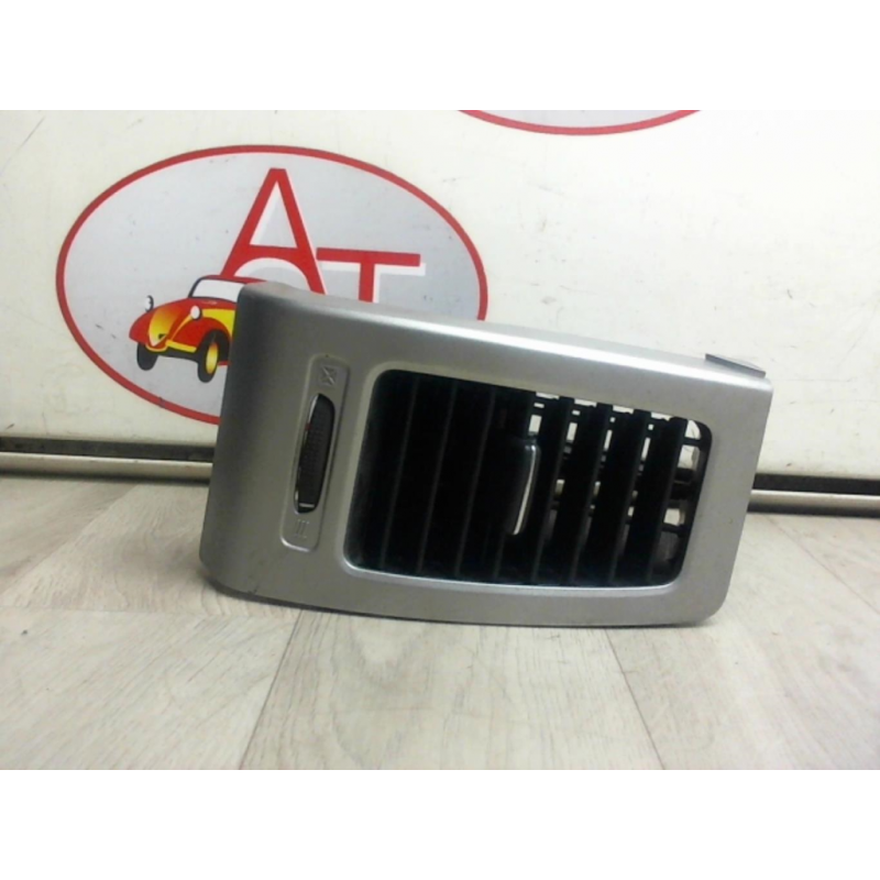 Aerateur tableau de bord avant gauche SUZUKI LIANA d’occasion