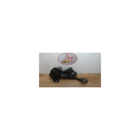 Pedalier de frein DACIA DUSTER PHASE 2 d’occasion