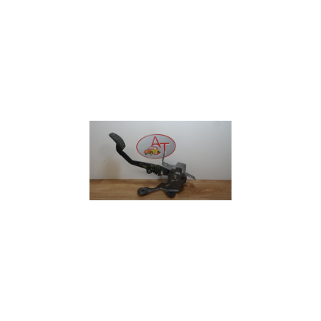 Pedalier d'embrayage RENAULT CLIO IV d’occasion