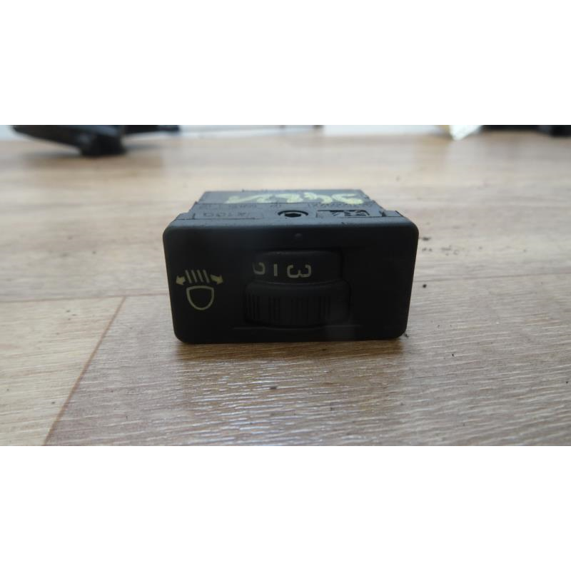 Commande de reglage hauteur de phare PEUGEOT 308 PHASE 1 d’occasion