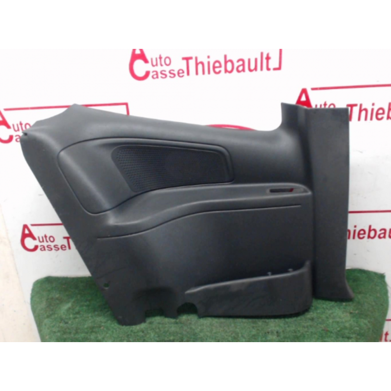 Garniture laterale arriere gauche CITROEN C2 1.4 d’occasion