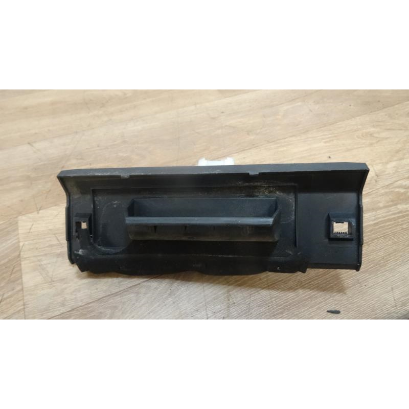 Bouton de coffre PEUGEOT 206 d’occasion