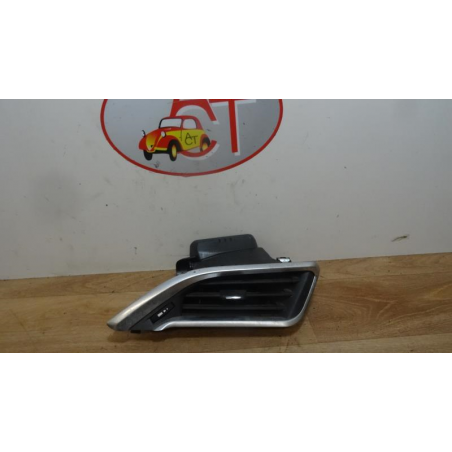 Aerateur tableau de bord avant droit PEUGEOT 2008 d’occasion