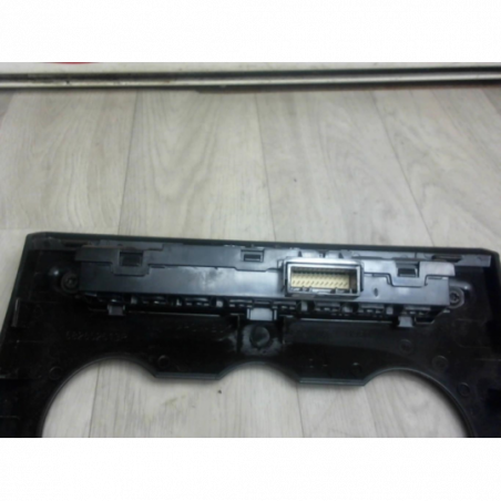 Bouton de warning DACIA DUSTER PHASE 2 d’occasion