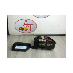 Porte fusible TOYOTA HI-ACE d’occasion