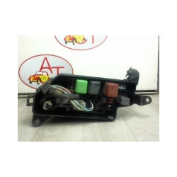 Porte fusible TOYOTA HI-ACE d’occasion