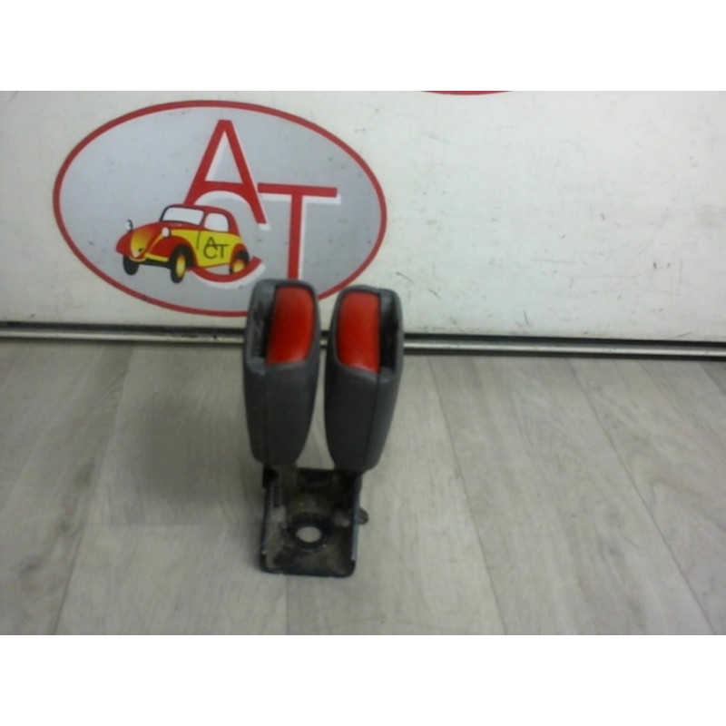 Attache ceinture arriere droit VOLVO S80 I PHASE 1 d’occasion