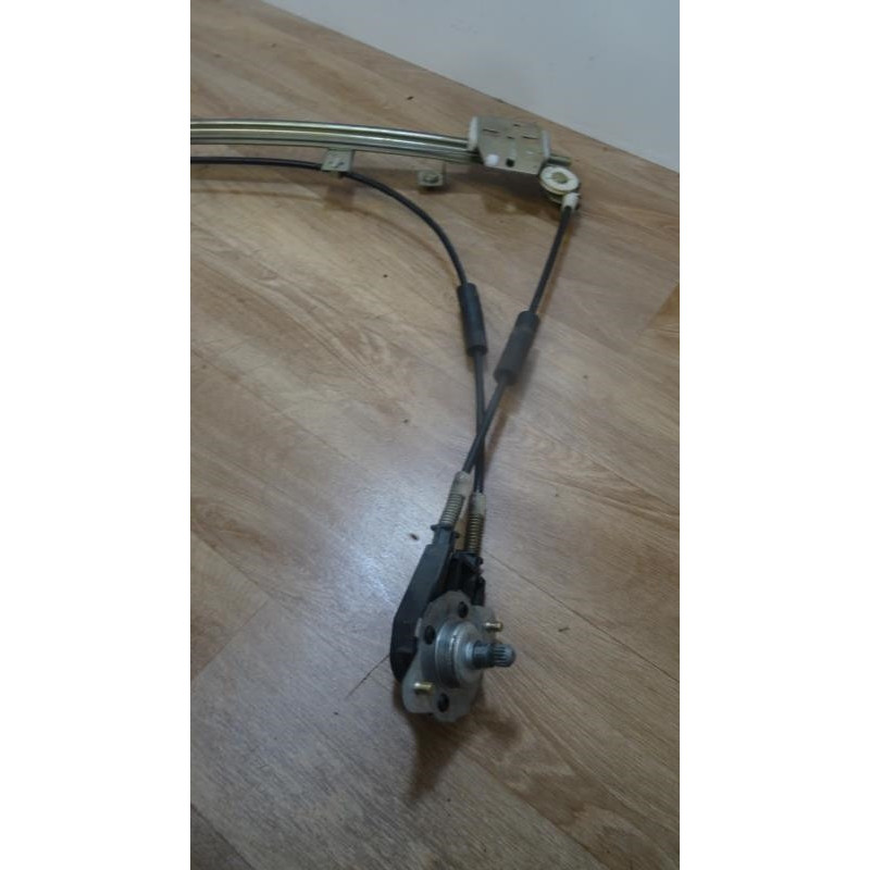 Leve vitre mecanique avant droit FIAT SEICENTO d’occasion