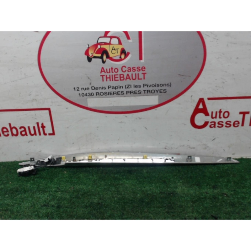Baguette de porte avant gauche RENAULT MEGANE IV d’occasion