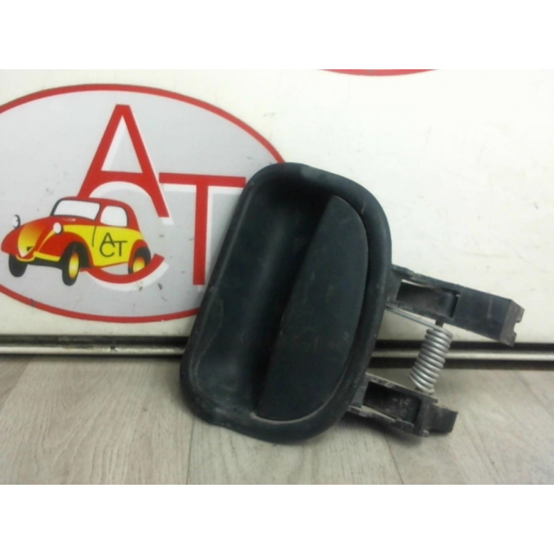 Poignee porte laterale droit RENAULT KANGOO I d’occasion
