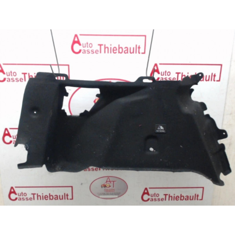 Garniture laterale arriere gauche DACIA DUSTER PHASE 2 d’occasion