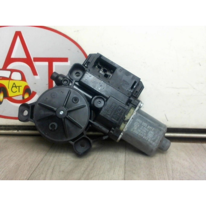 Mot. leve vitre arriere gauche VOLKSWAGEN POLO V (6R/6C) PHASE 1 d’occasion