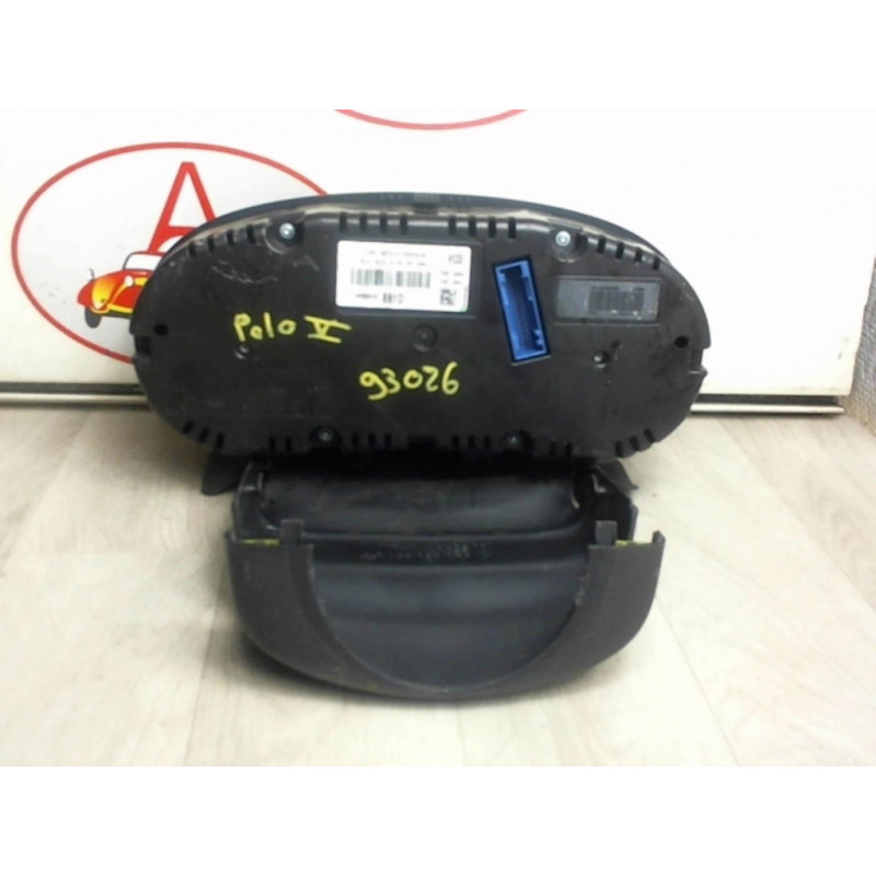 Compteur VOLKSWAGEN POLO V (6R/6C) PHASE 1 d’occasion