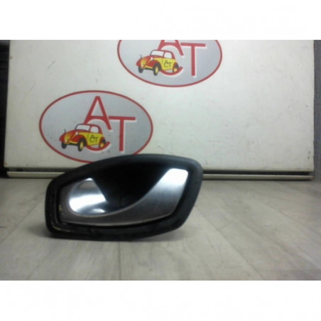 Poignee interieur avant gauche RENAULT MEGANE III COUPE PHASE 1 d’occasion