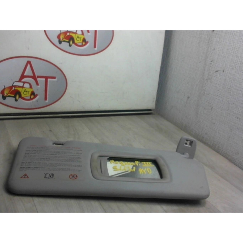 Pare soleil droit RENAULT MEGANE III COUPE PHASE 1 d’occasion