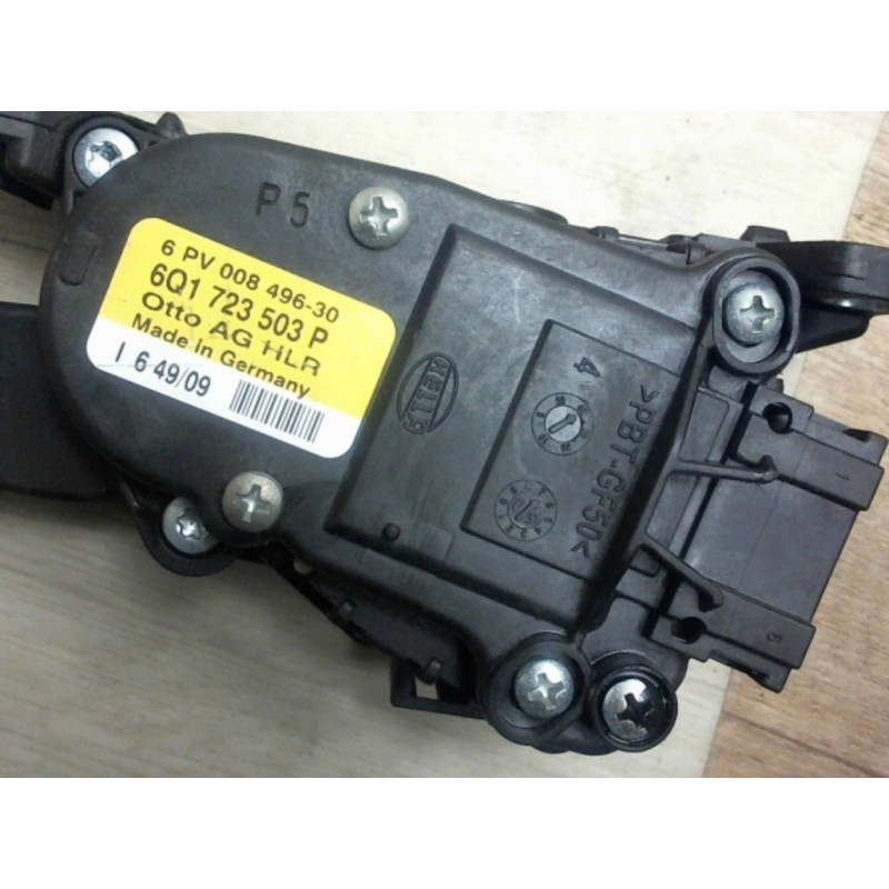 Potentiometre de pedale de gaz d'accelerateur VOLKSWAGEN POLO V (6R/6C) PHASE 1 d’occasion