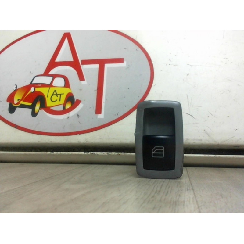Interrupteur de leve vitre arriere droit MERCEDES CLASSE R (251) PHASE 1 d’occasion