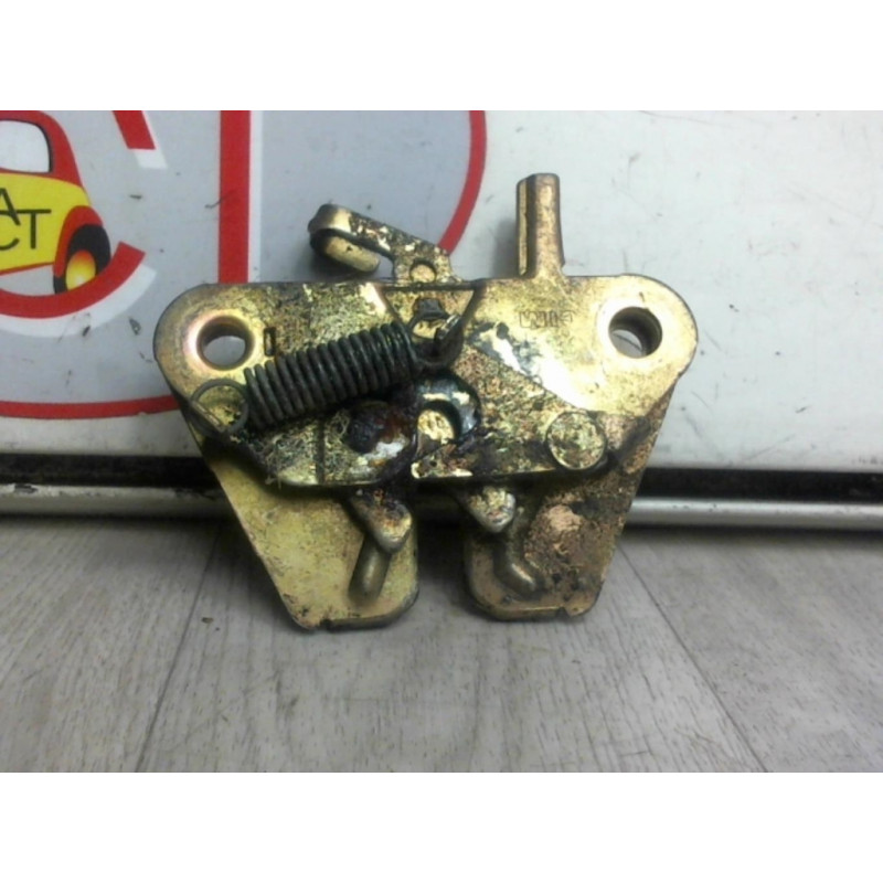 Serrure de capot RENAULT R11 d’occasion