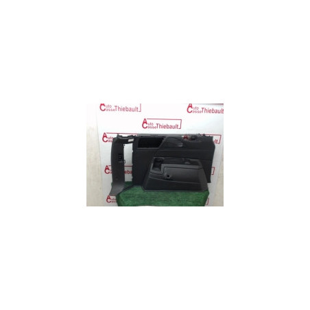 Garniture laterale arriere gauche FIAT ULYSSE II PHASE 1 d’occasion