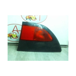 Feu arriere secondaire droit (feux) RENAULT MEGANE I CLASSIQUE PHASE 1 d’occasion