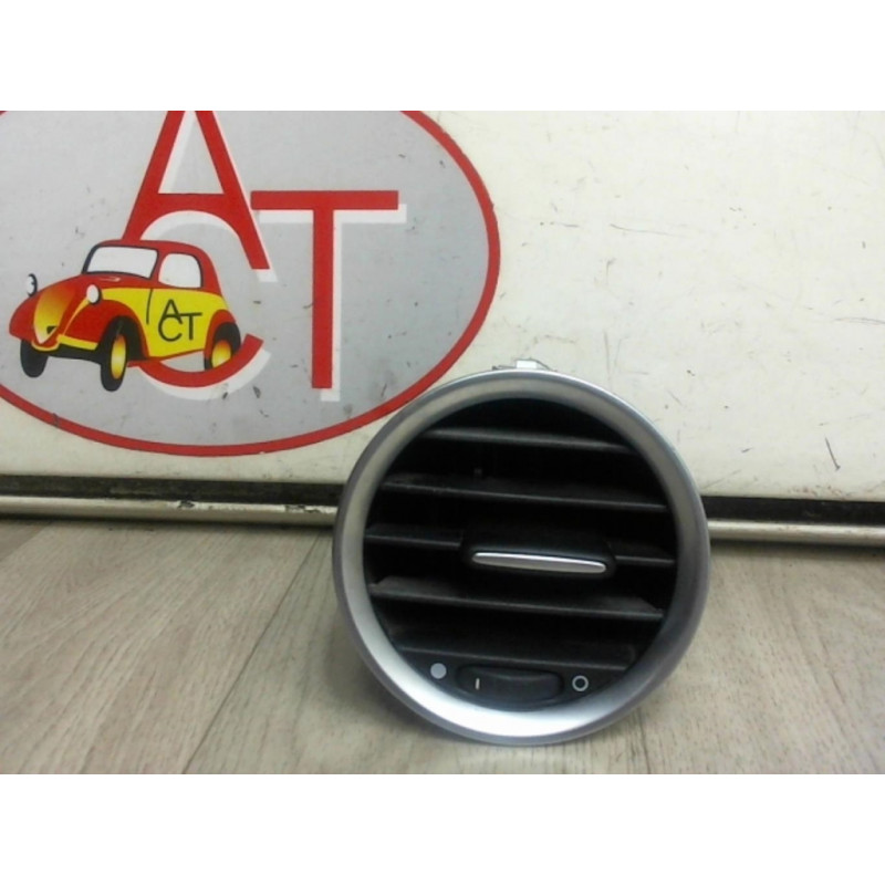Aerateur tableau de bord avant droit FIAT 500 III d’occasion