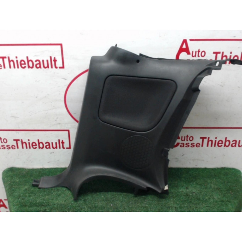 Garniture laterale arriere droite PEUGEOT 207 CC PHASE 1 d’occasion
