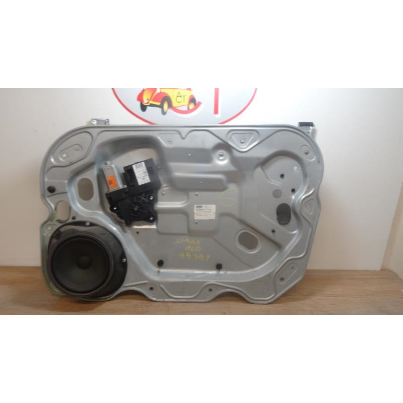 Leve vitre electrique avant droit FORD FOCUS C-MAX d’occasion