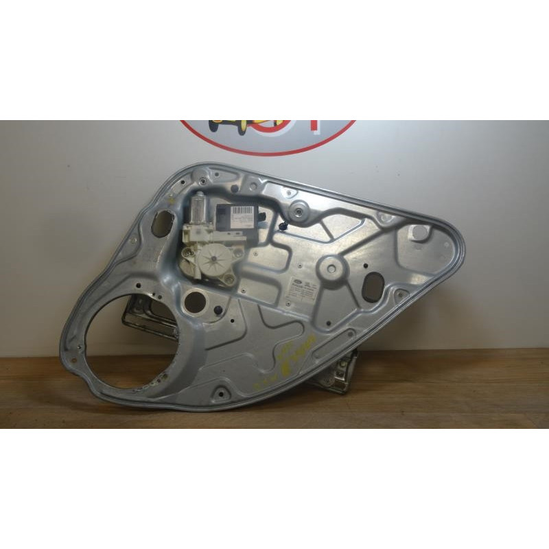 Leve vitre electrique arriere droit FORD C-MAX d’occasion