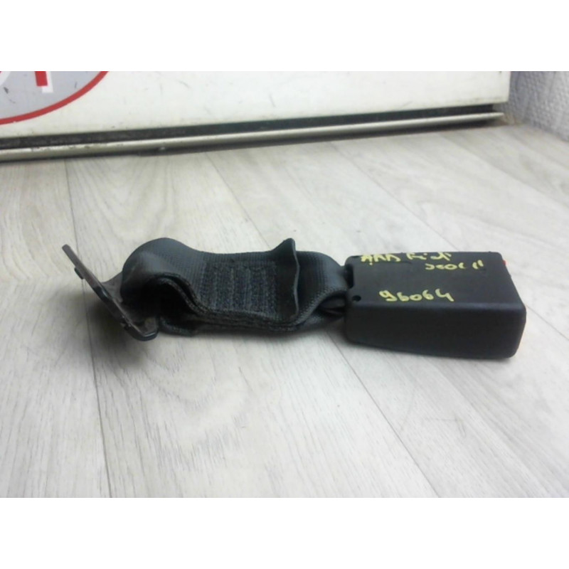 Attache ceinture arriere droit FIAT 500 III d’occasion