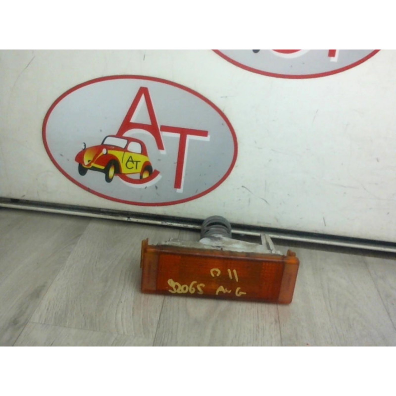 Optique avant principal gauche (feux)(phare) RENAULT R11 d’occasion