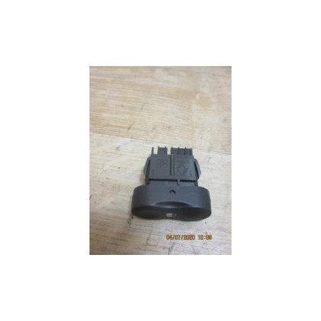 Commande de fermeture centralisee DACIA LOGAN d’occasion
