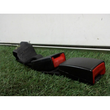 Attache ceinture arriere centrale BMW SERIE 1 (E87) PHASE 1 d’occasion