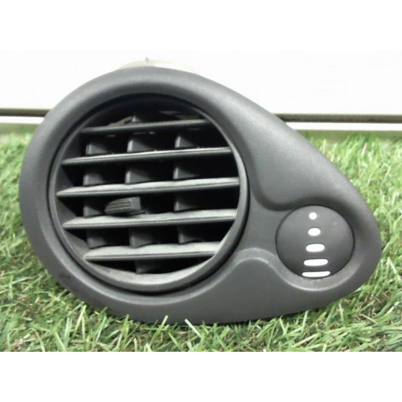 Aerateur tableau de bord avant gauche RENAULT CLIO III ESTATE PHASE 2 d’occasion
