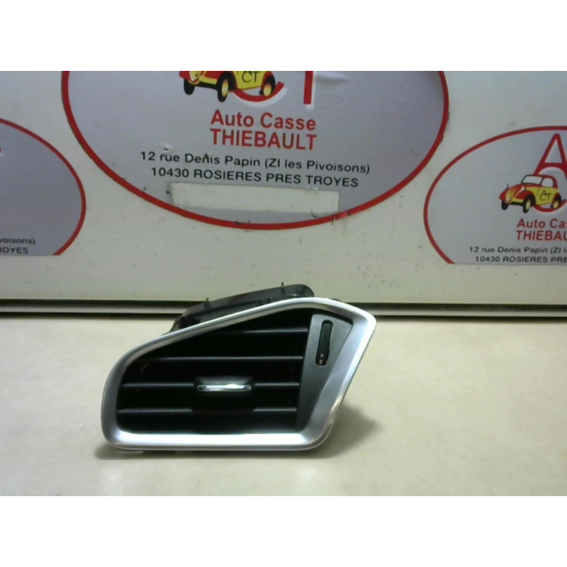 Aerateur tableau de bord avant gauche CITROEN C4 II d’occasion
