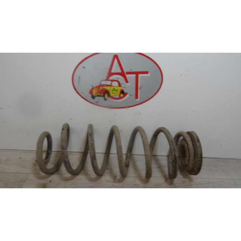 Ressort de suspension arriere droit VOLKSWAGEN GOLF V d’occasion