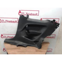 Garniture laterale arriere droite PEUGEOT 208 1.4 HDI d’occasion
